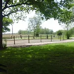 Les Jardins De Camelot 3* Villegouge