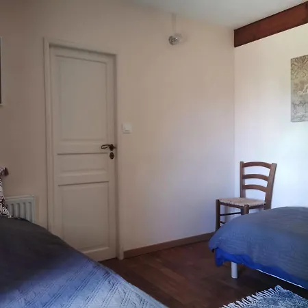 Les Jardins De Camelot Bed & Breakfast