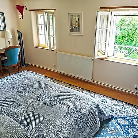 Bed and Breakfast Les Jardins De Camelot 3*