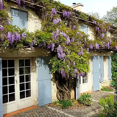 Les Jardins De Camelot 3*