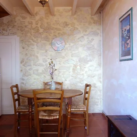 Les Jardins De Camelot Bed & Breakfast 3*