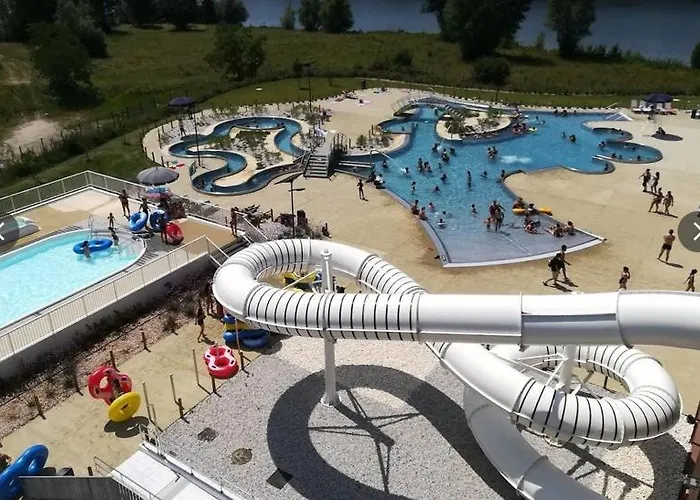 Les Jardins De Camelot 3* Villegouge