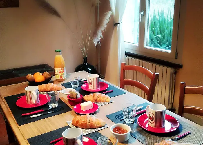 Les Jardins De Camelot 3* Villegouge